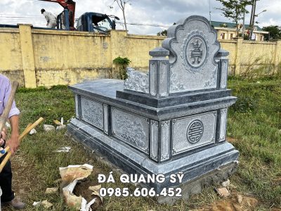 Hoa van phia sau ngoi Mo da don Tam Son