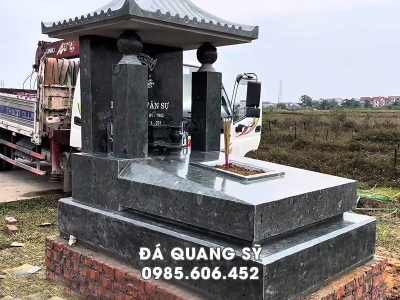 Mẫu Mộ đá 1 mái đá xanh rêu tại Ninh Bình - Đá Quang Sỹ.