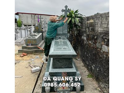 Mo da cong giao da xanh reu